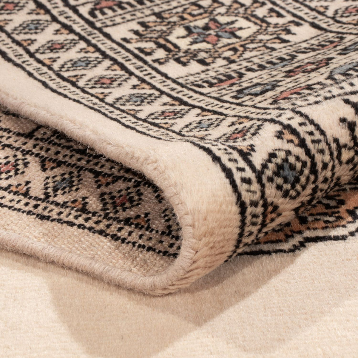 Pakistani Rug - 193 x 124 cm - beige