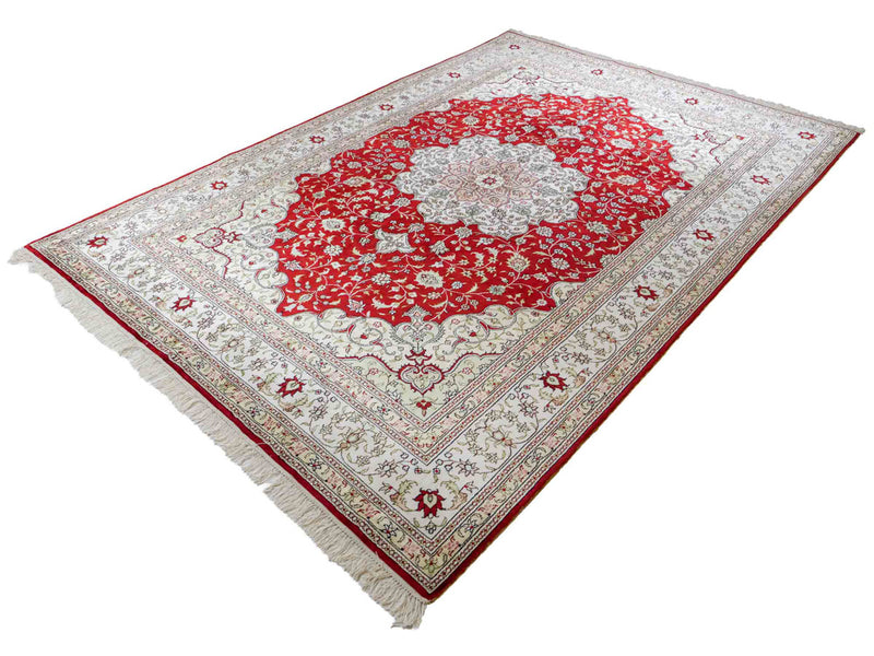 Chinese Silk Rug 272x188cm - Oriental Rug