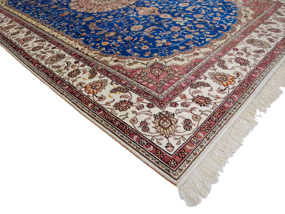 Chinese Silk Rug 247x155cm - Oriental Rug