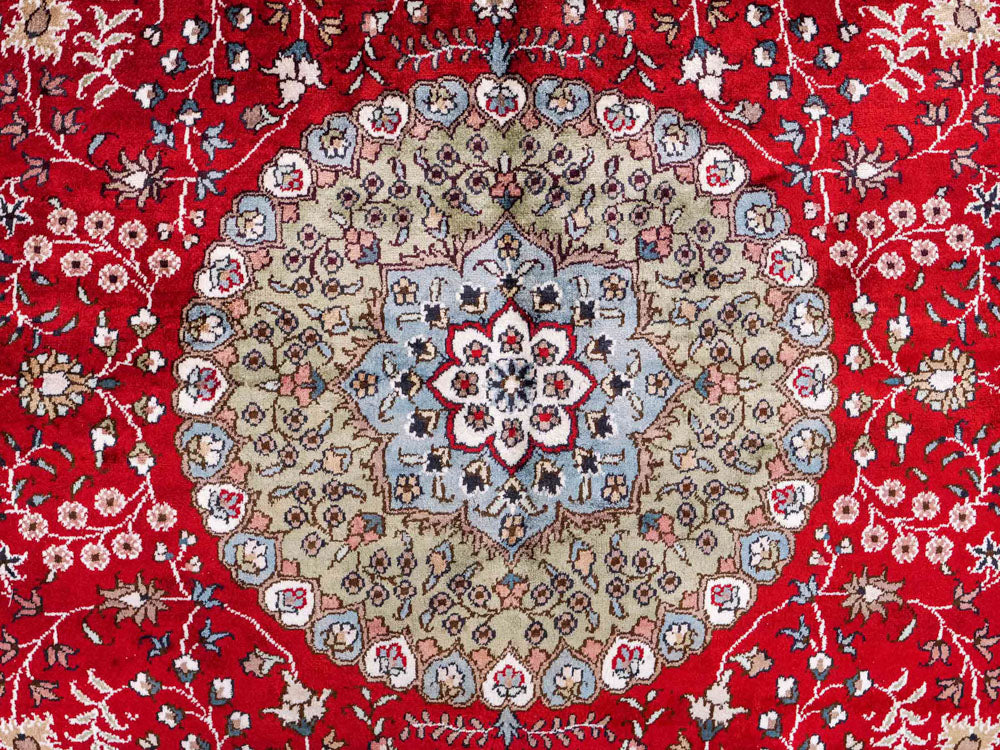 Silk Rug - Chinese Silk - 246 x 152 cm - red