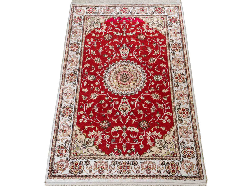 Silk Rug - Chinese Silk - 117 x 77 cm - red