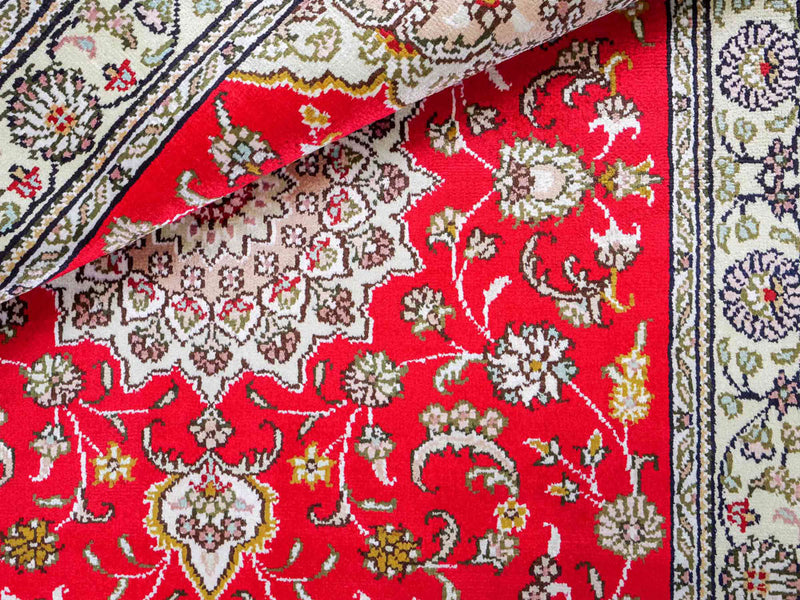 Chinese Silk Rug 122x78cm - Oriental Rug