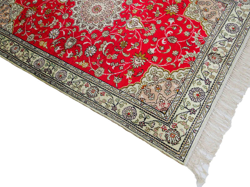 Chinese Silk Rug 122x78cm - Oriental Rug