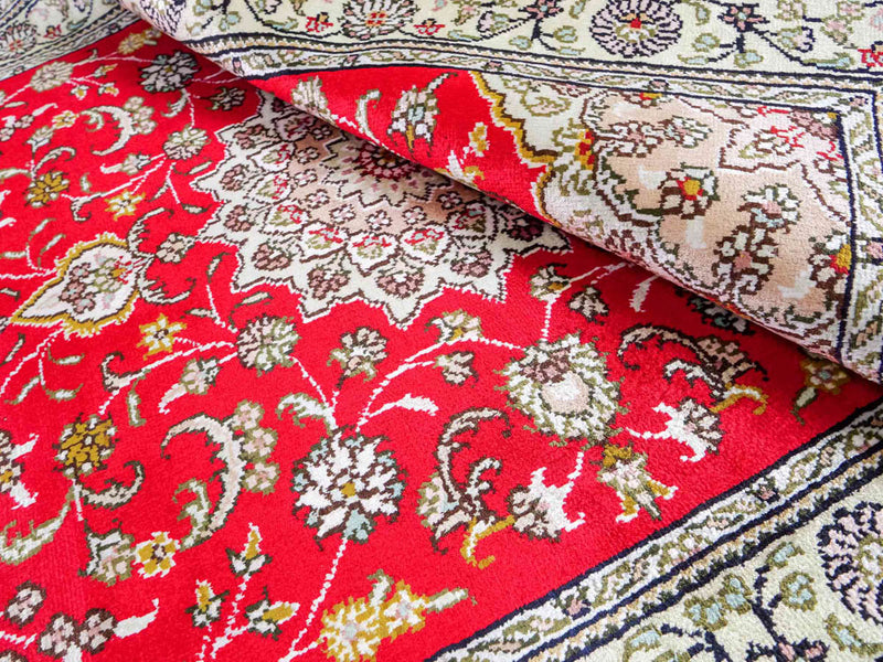 Chinese Silk Rug 122x78cm - Oriental Rug