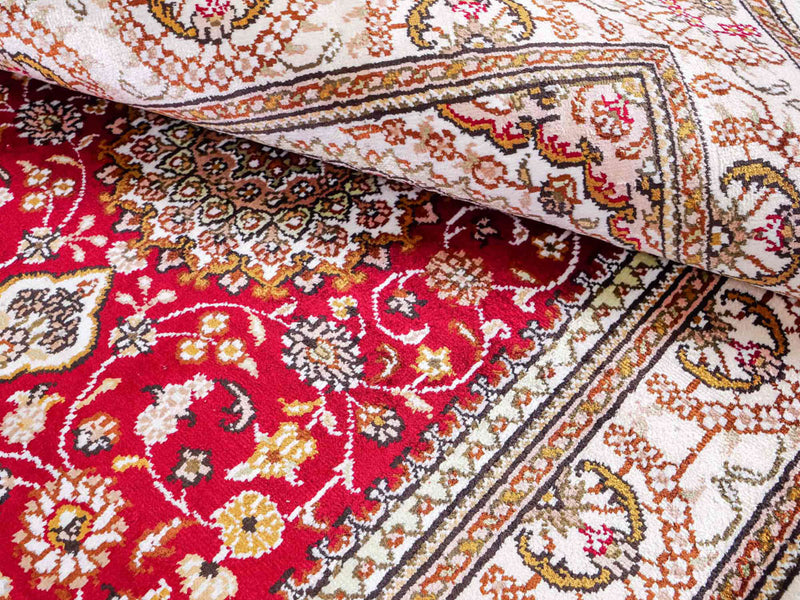 Chinese Silk Rug 122x81cm - Oriental Rug