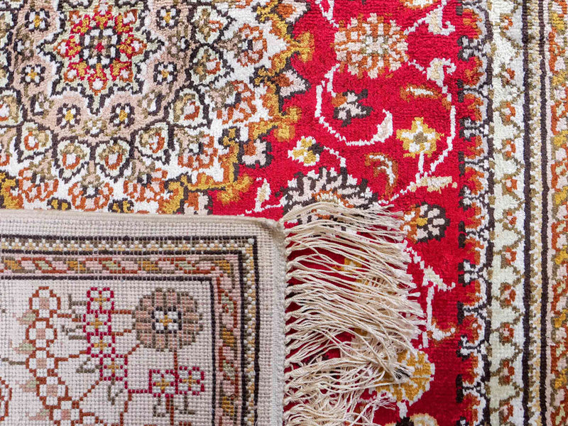 Chinese Silk Rug 122x81cm - Oriental Rug