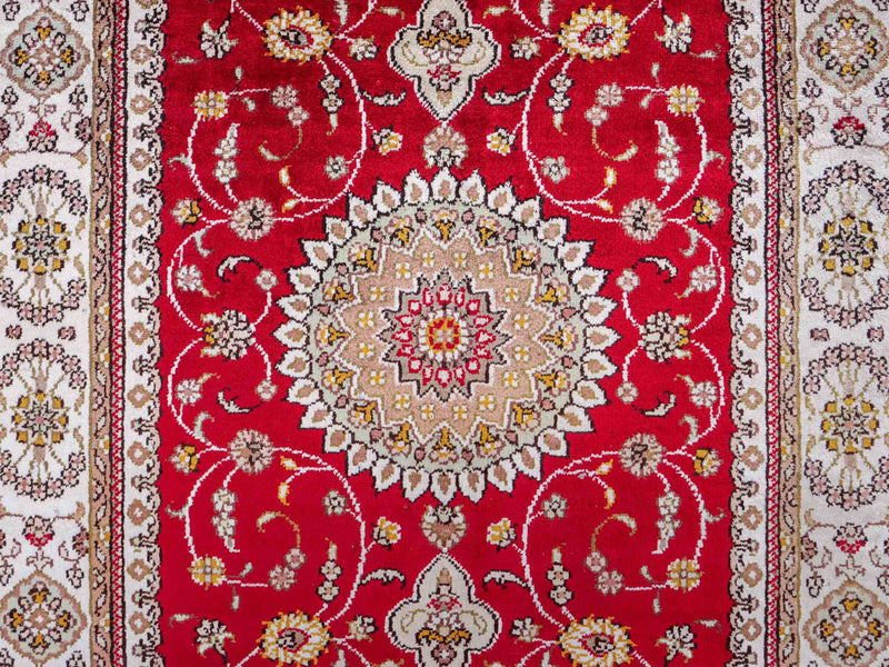 China Seide Rug 120x77cm - Oriental Rug