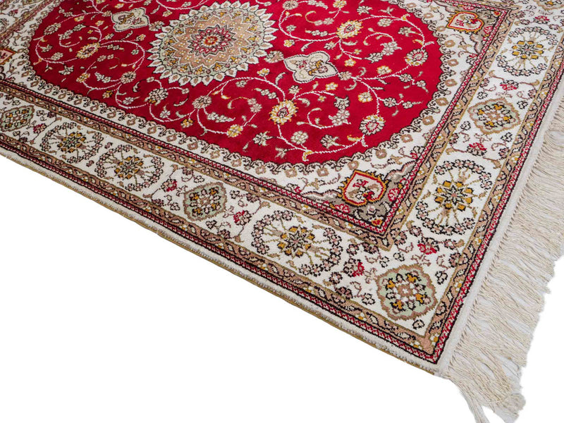China Seide Rug 120x77cm - Oriental Rug