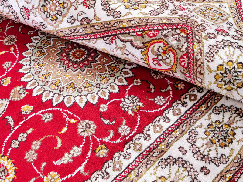 China Seide Rug 120x77cm - Oriental Rug