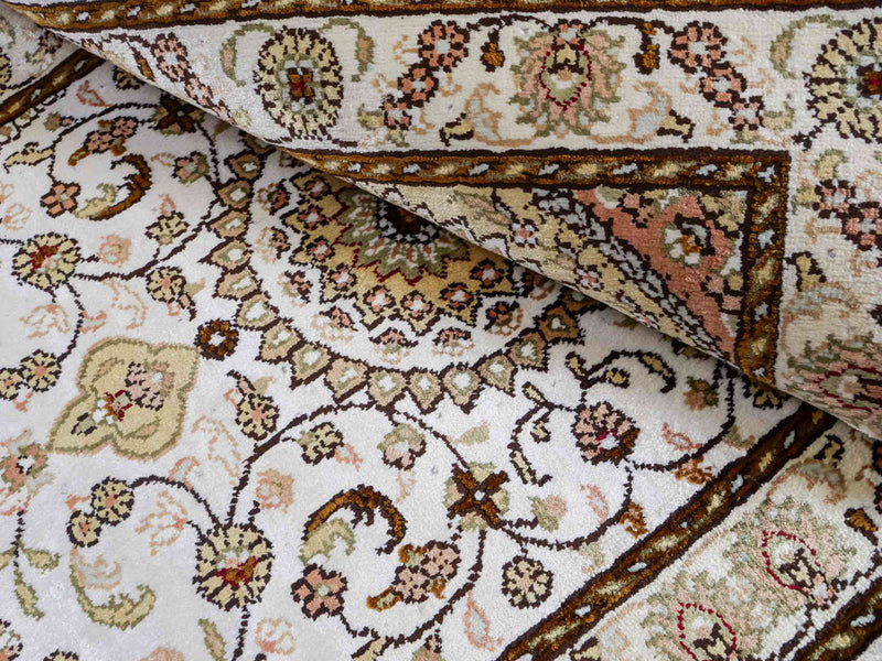 Silk Rug - Chinese Silk - 88 x 59 cm - beige