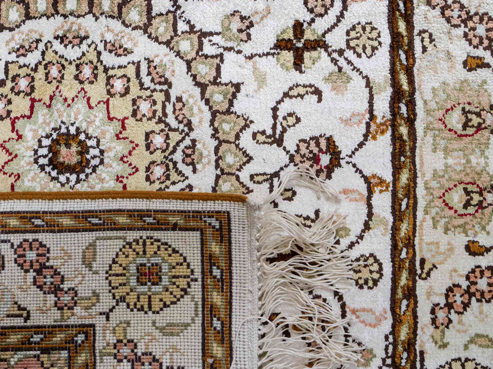 Silk Rug - Chinese Silk - 88 x 59 cm - beige