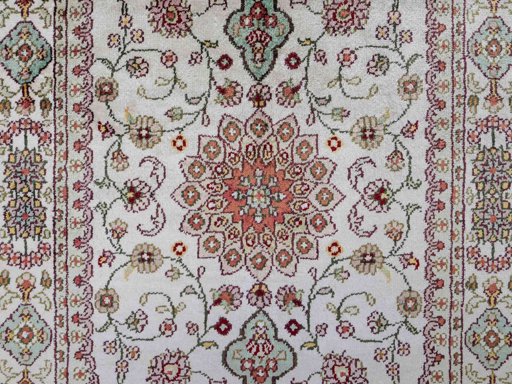 Silk Rug - Chinese Silk - 89 x 59 cm - beige