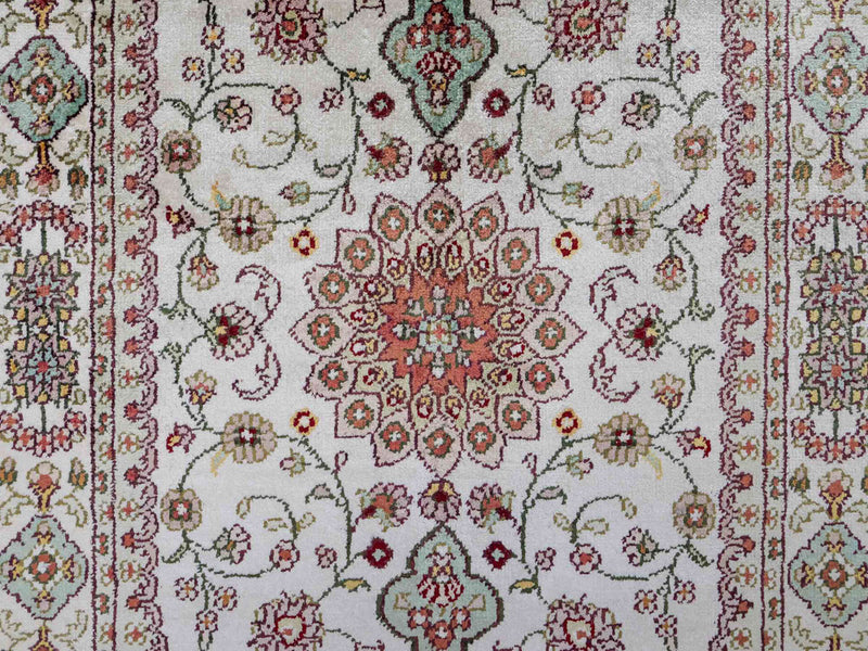 Silk Rug - Chinese Silk - 89 x 59 cm - beige