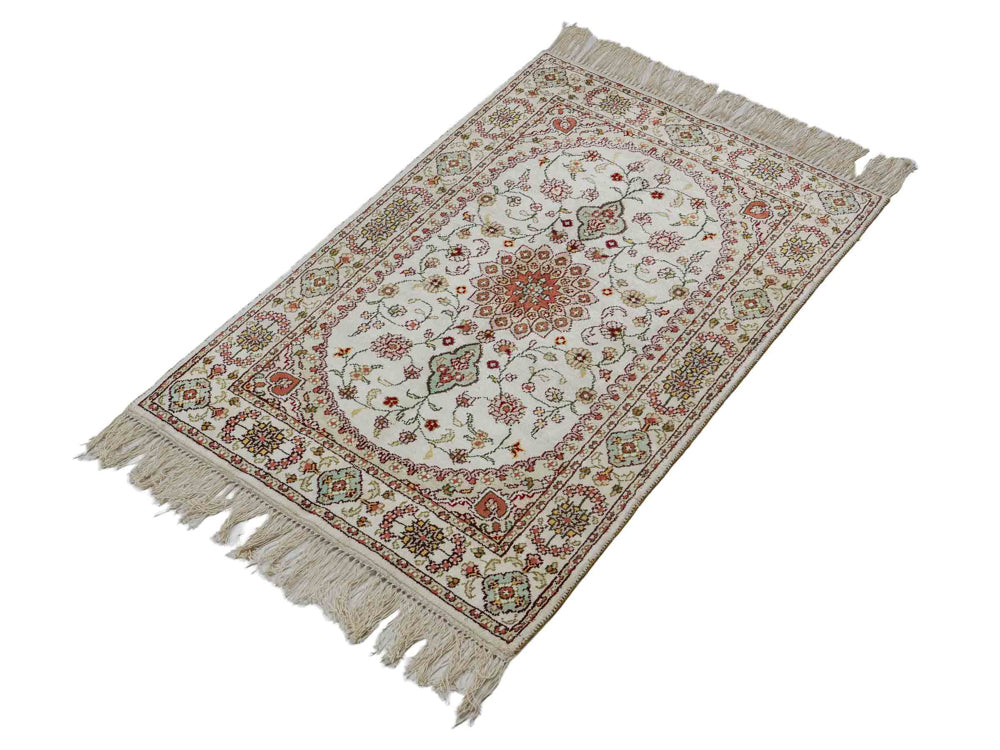 Silk Rug - Chinese Silk - 89 x 59 cm - beige