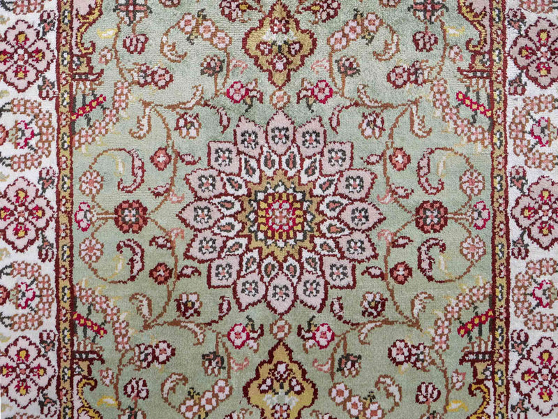 Silk Rug - Chinese Silk - 92 x 63 cm - sand