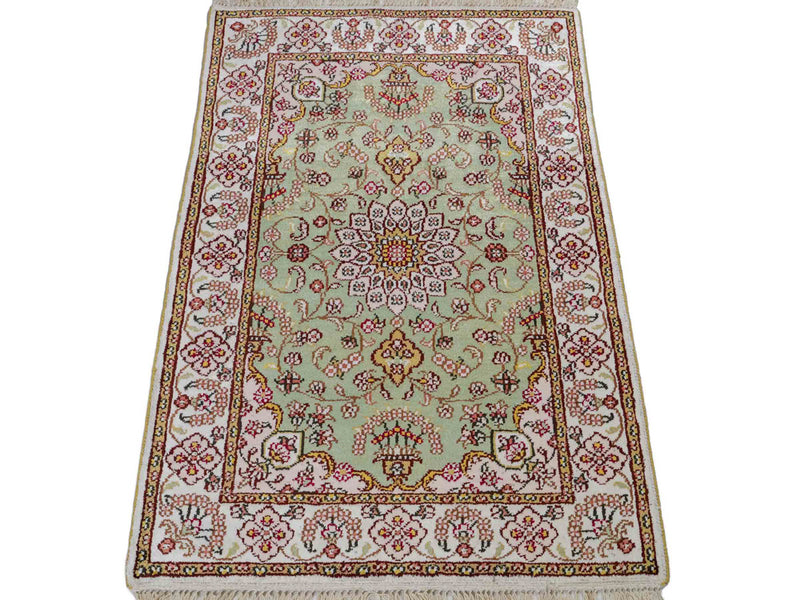 Silk Rug - Chinese Silk - 92 x 63 cm - sand