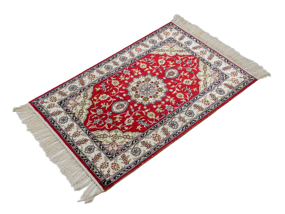 Silk Rug - Chinese Silk - 92 x 60 cm - red