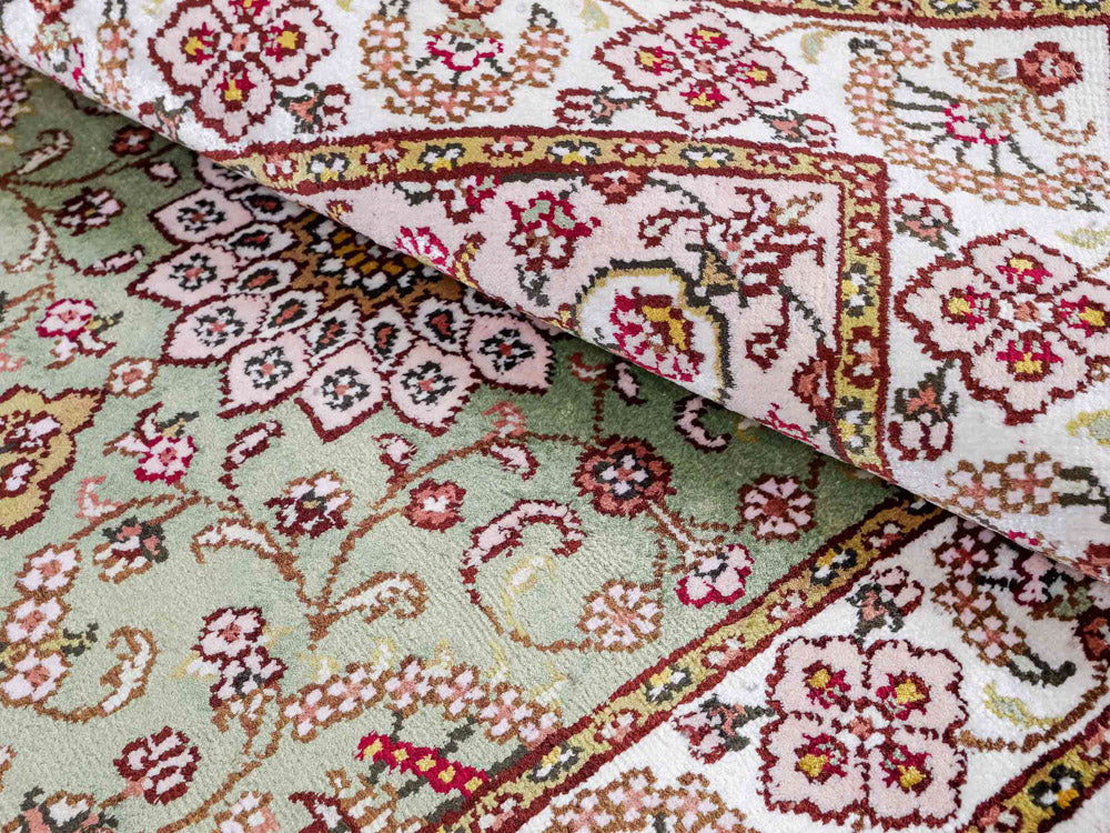 Silk Rug - Chinese Silk - 93 x 63 cm - sand