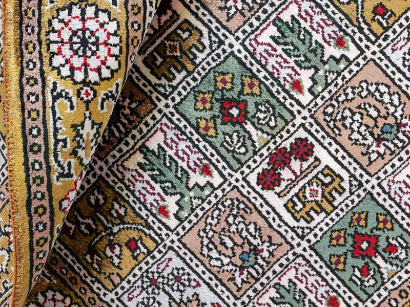 Silk Rug - Chinese Silk - 92 x 62 cm - multicolored