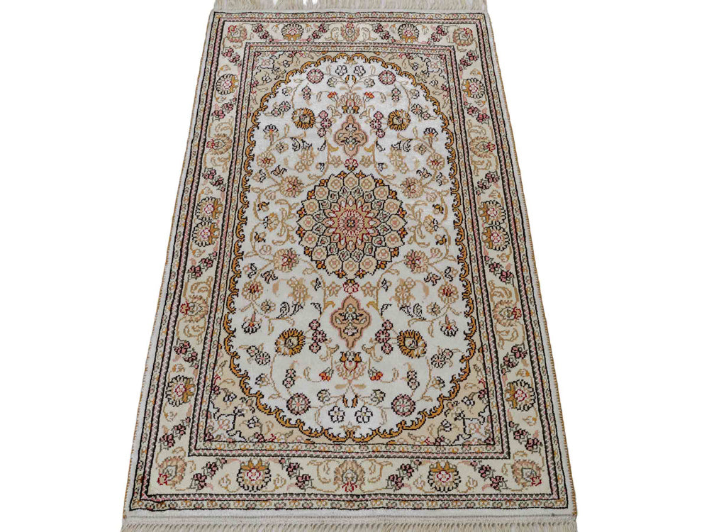 Silk Rug - Chinese Silk - 93 x 63 cm - beige