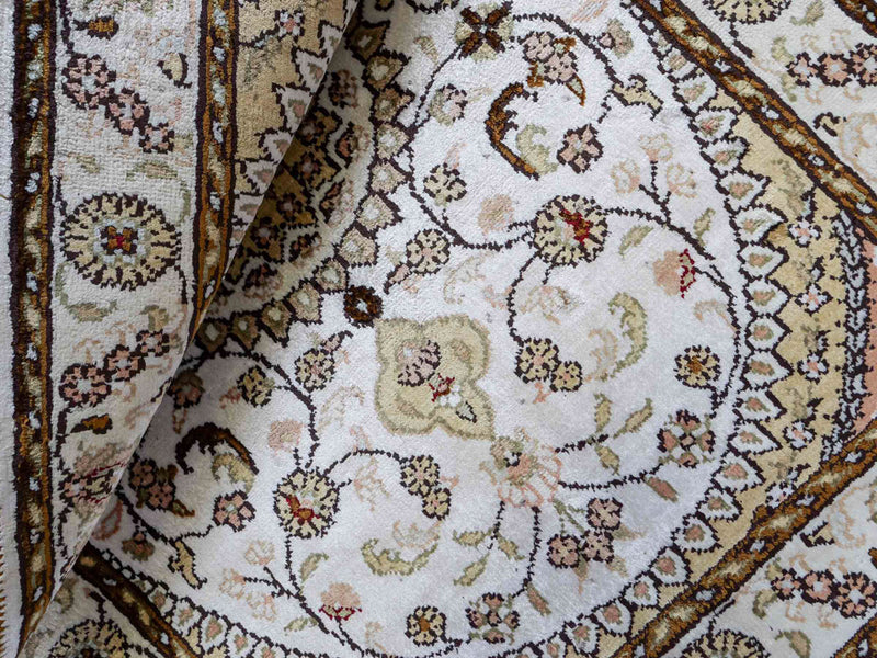 Chinese Silk Rug 89x61cm - Oriental Rug
