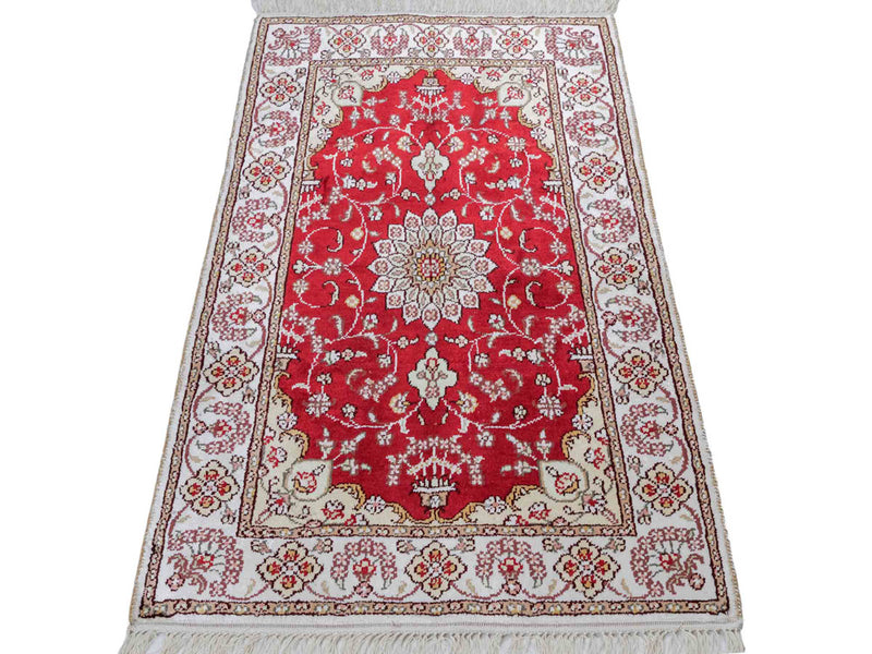 Silk Rug - Chinese Silk - 89 x 61 cm - red