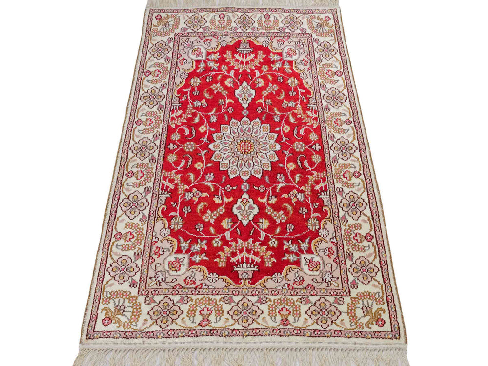 Silk Rug - Chinese Silk - 91 x 60 cm - red