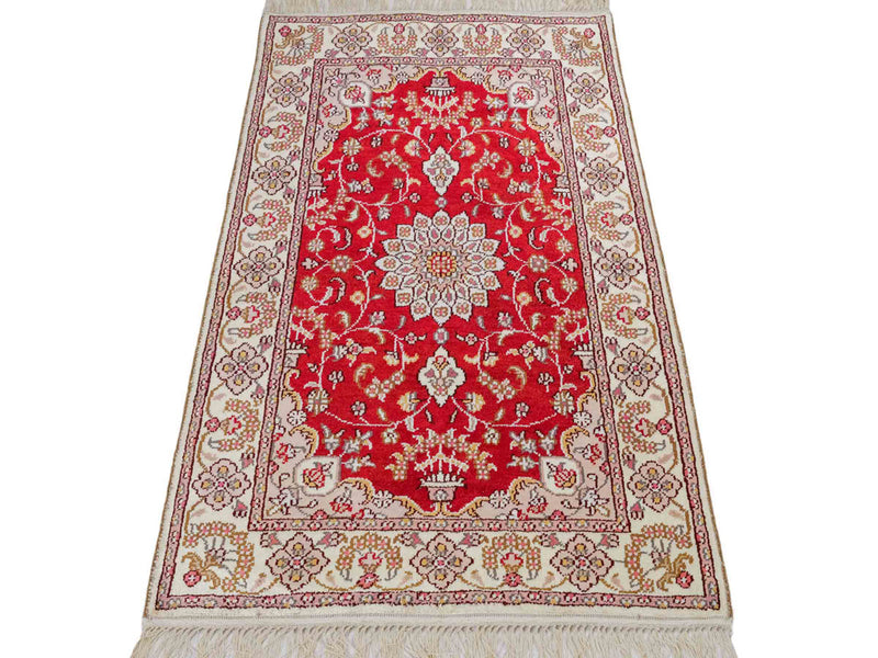 Silk Rug - Chinese Silk - 91 x 60 cm - red
