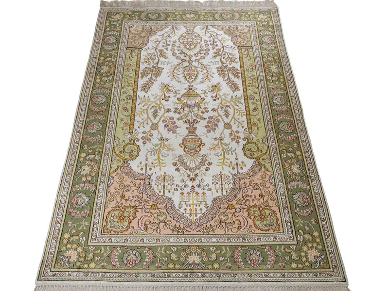 Chinese Silk Rug 181x123cm - Oriental Rug