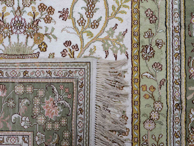 Chinese Silk Rug 181x123cm - Oriental Rug