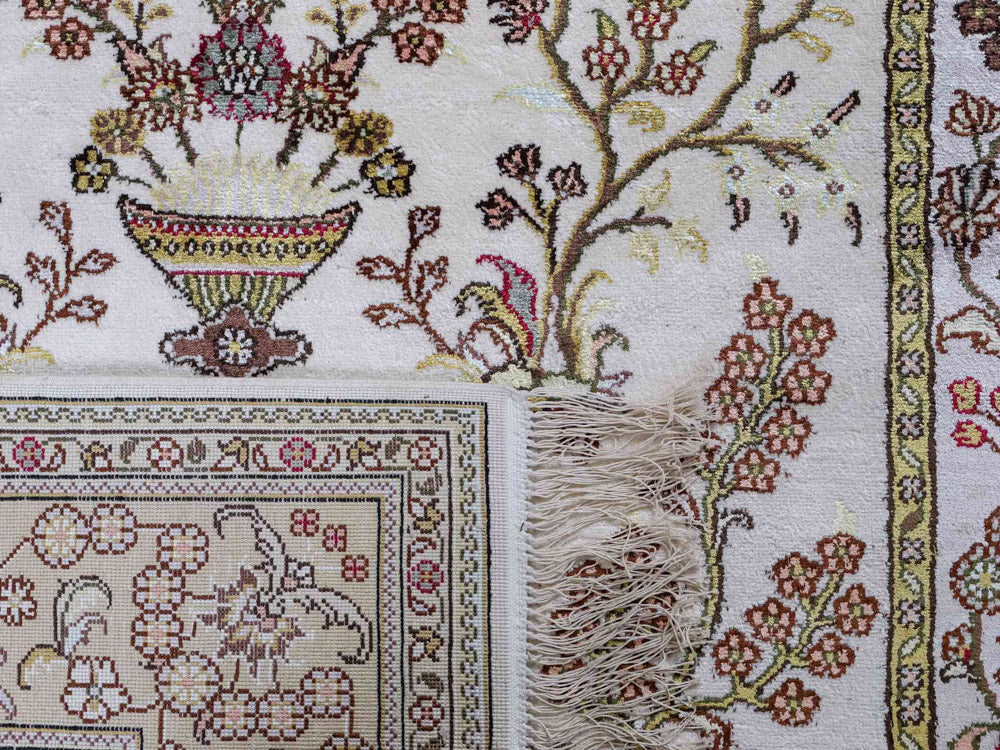 Silk Rug - Chinese Silk - 179 x 124 cm - beige