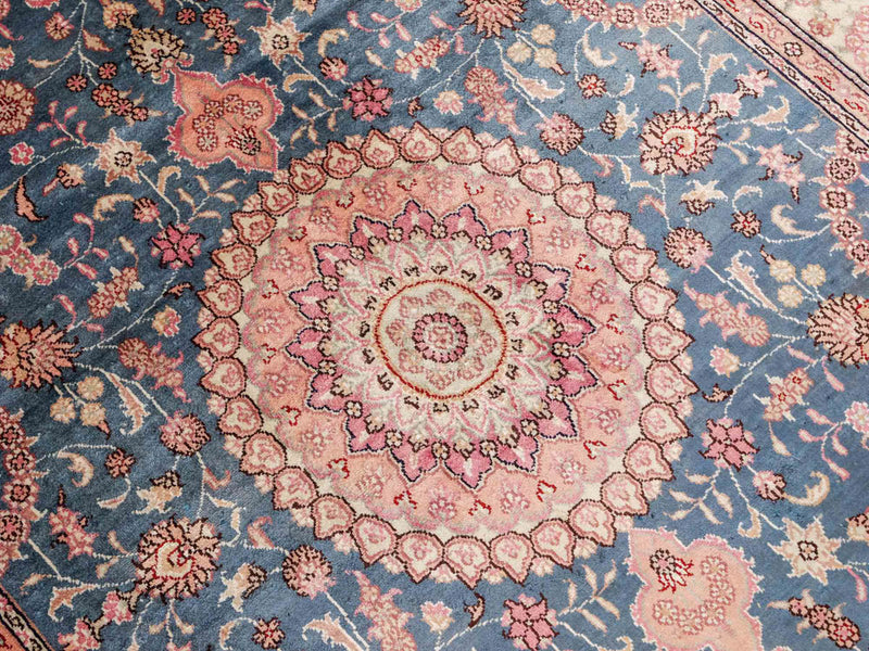 China Seide Rug 192x123cm - Oriental Rug