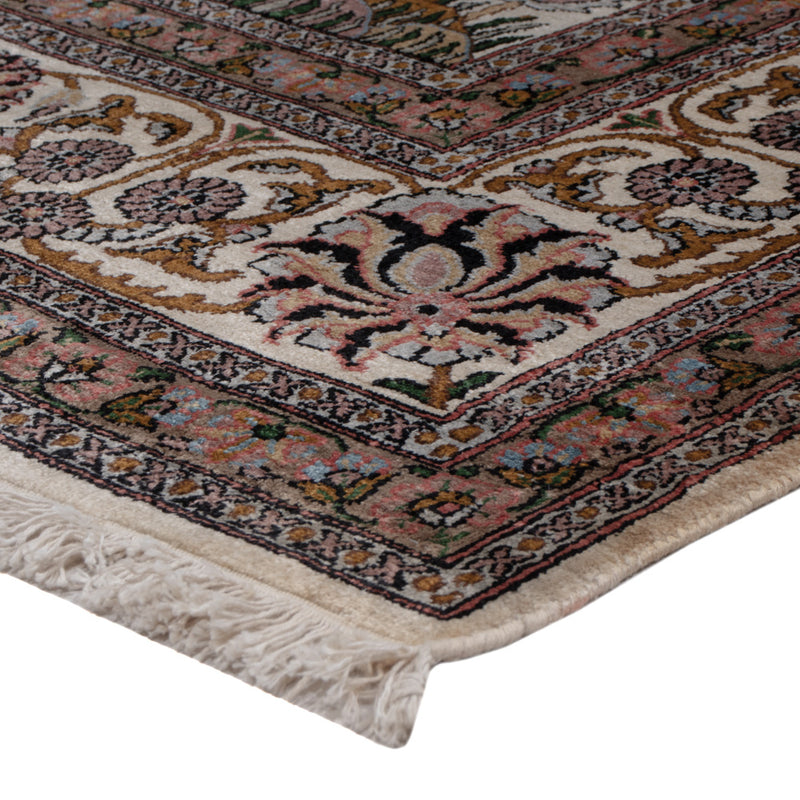 Kashmir Silk Rug 186x116cm - Oriental Rug