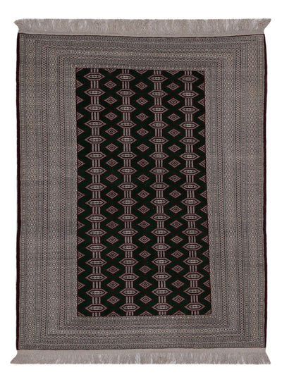 Pakistani Rug 135x178cm - Persian Rugs