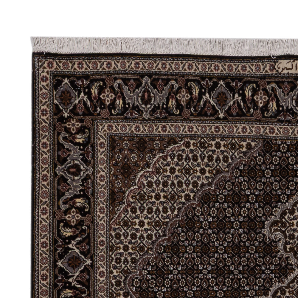 Tabriz Rug 197x150cm - Persian Rugs