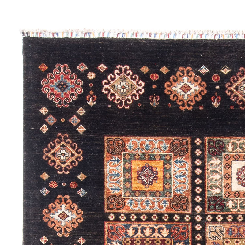 Ziegler Rug - Bakhtiari - 236 x 178 cm - multicolored