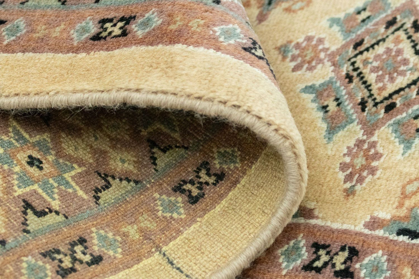 Pakistani Rug 122x76cm - Oriental Rug