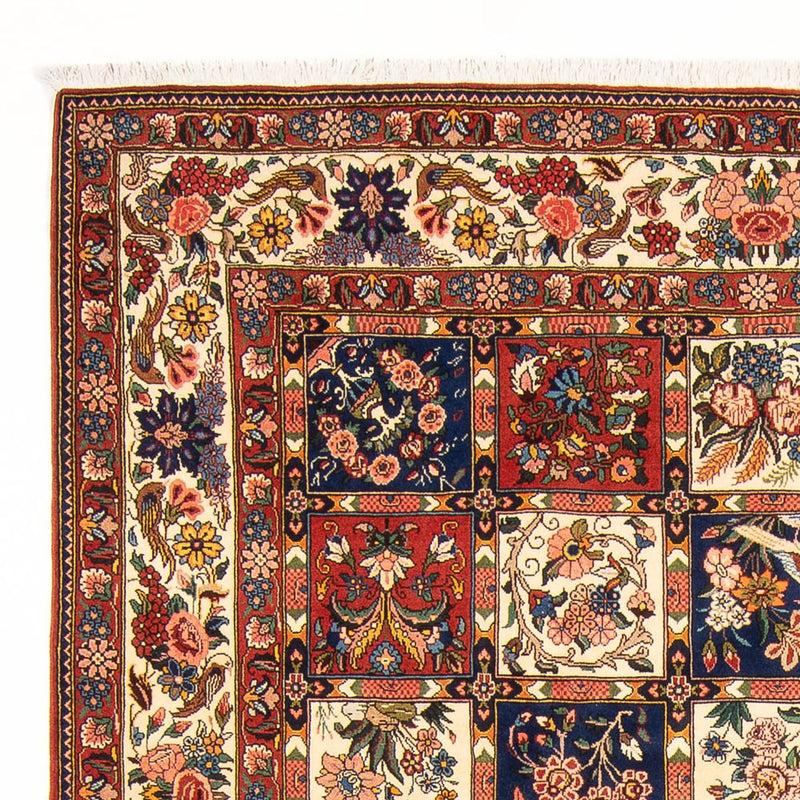 Bakhtiari Rug 310x203cm - Persian Rugs
