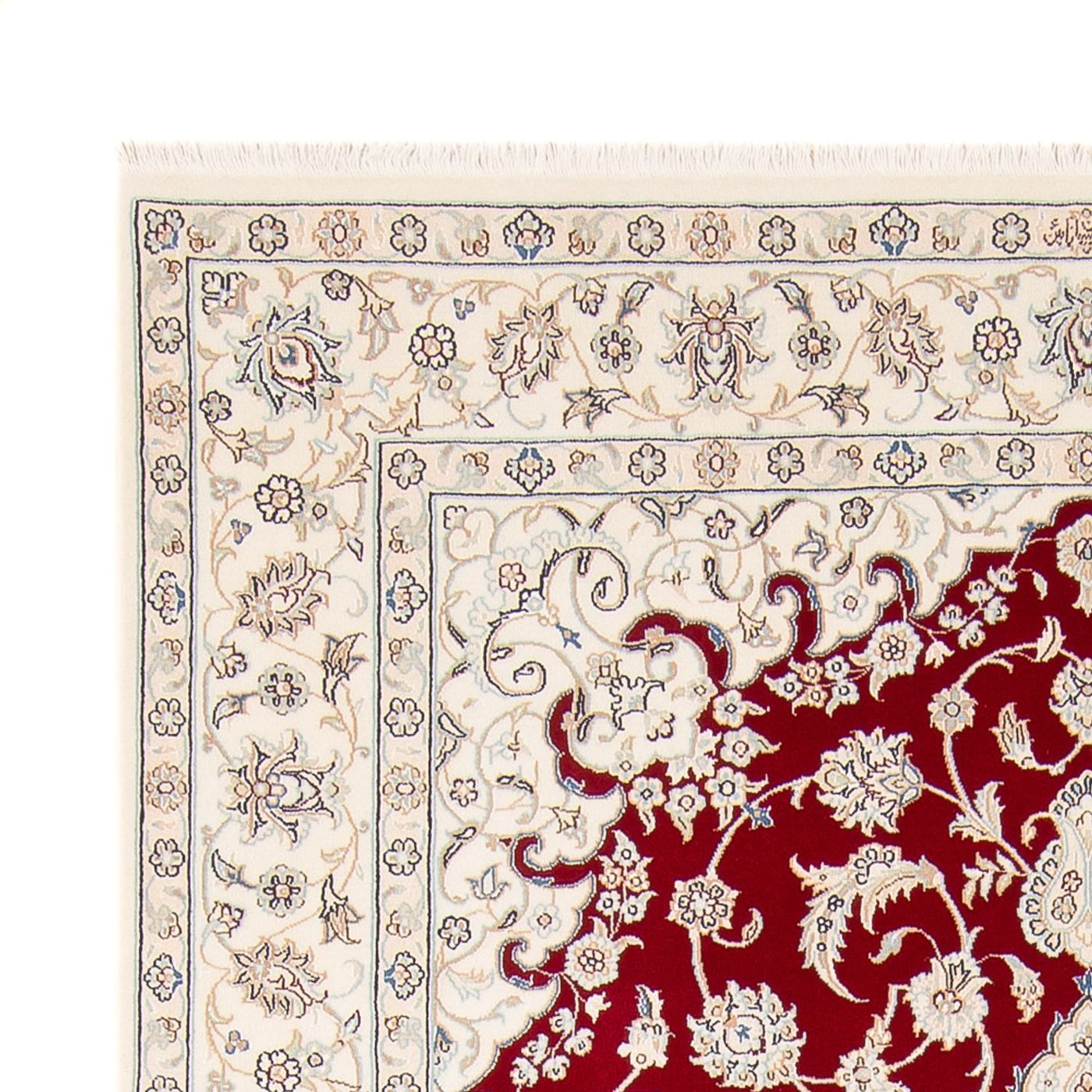 Nain Rug 242x168cm - Persian Rugs