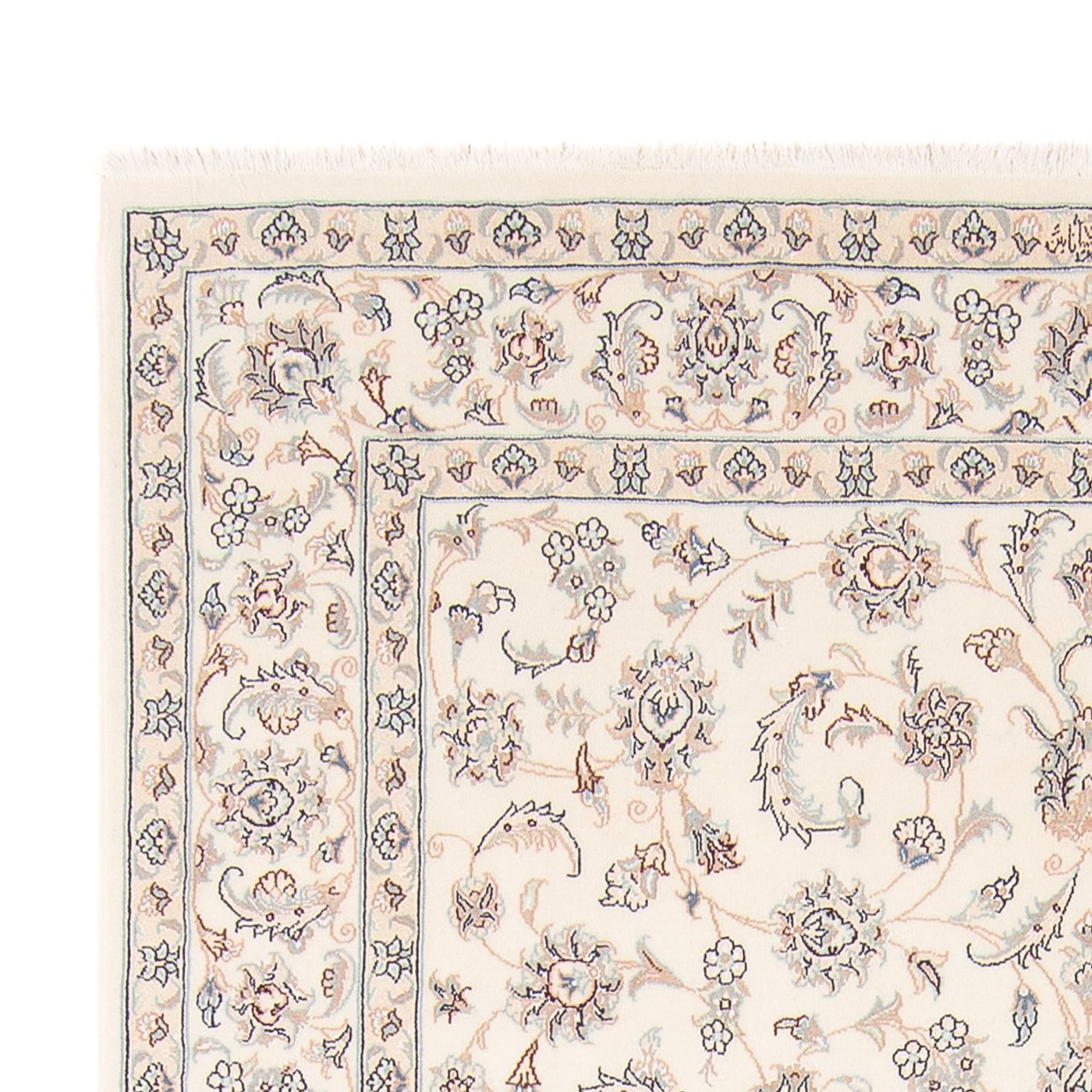 Nain Rug 240x170cm - Persian Rugs