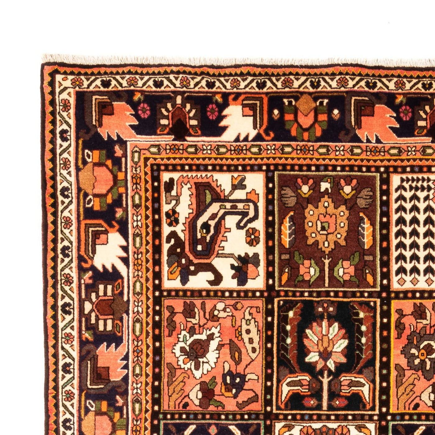 Bakhtiari Rug 317x212cm - Persian Rugs