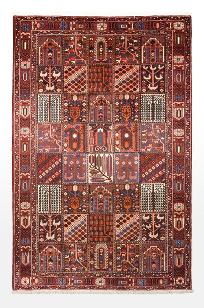 Bakhtiari Rug 208x310cm - Persian Rugs
