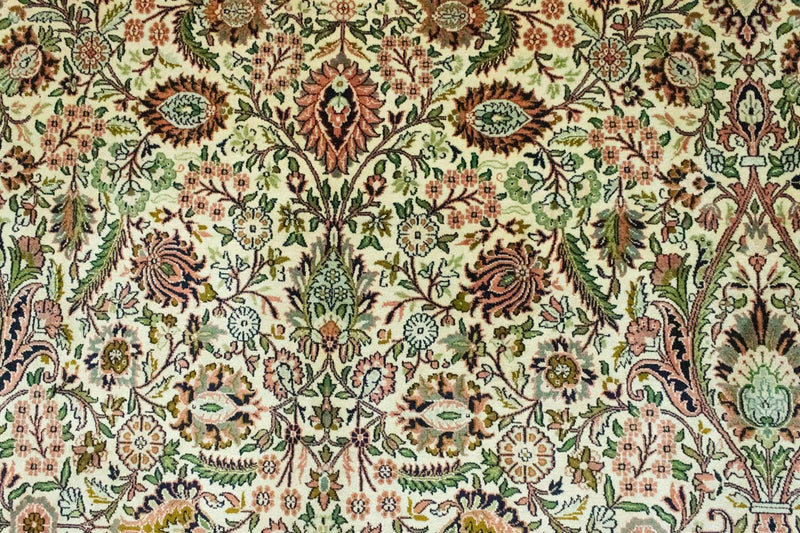 Kashmir Silk Rug 316x211cm - Oriental Rug