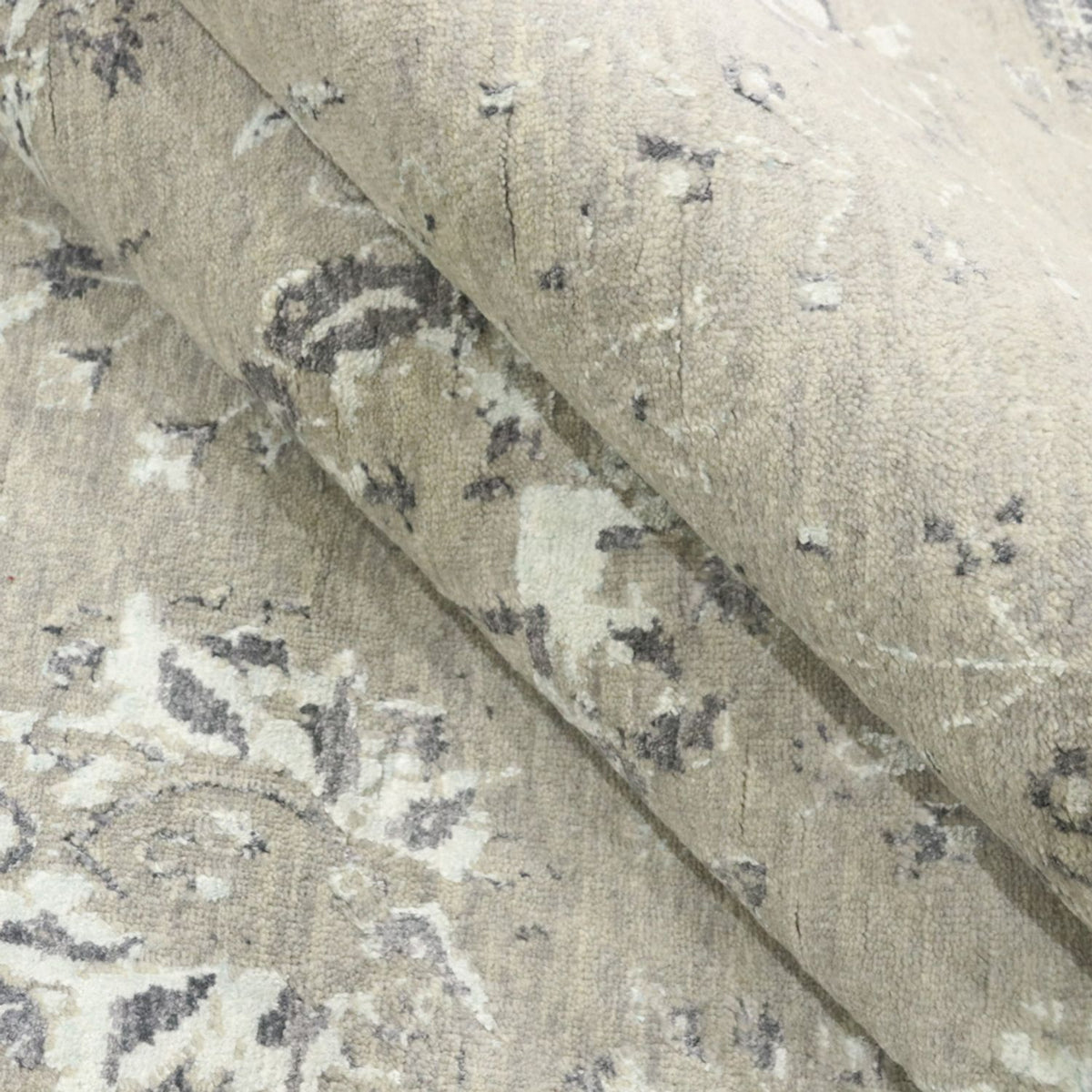 Designer Rug - 305 x 244 cm - silver