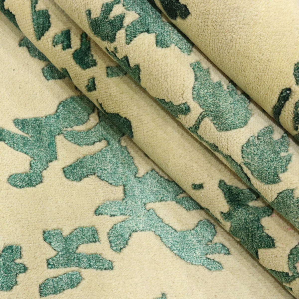 Designer Rug - 305 x 197 cm - multicolored