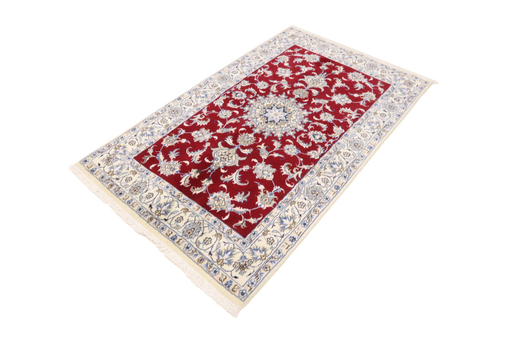 Nain Rug 195x118cm - Persian Rugs