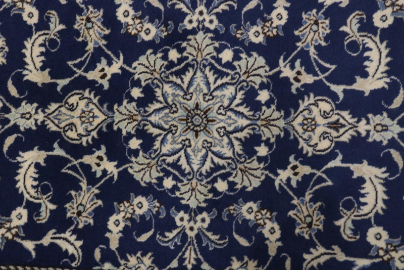 Nain Rug 138x88cm - Persian Rugs