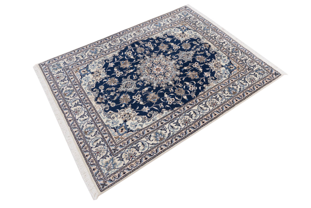 Nain Rug 197x145cm - Persian Rugs