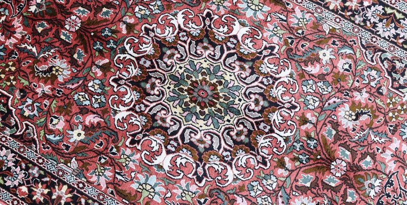 Silk Rug - Kashmir Silk - 152 x 91 cm - dark red