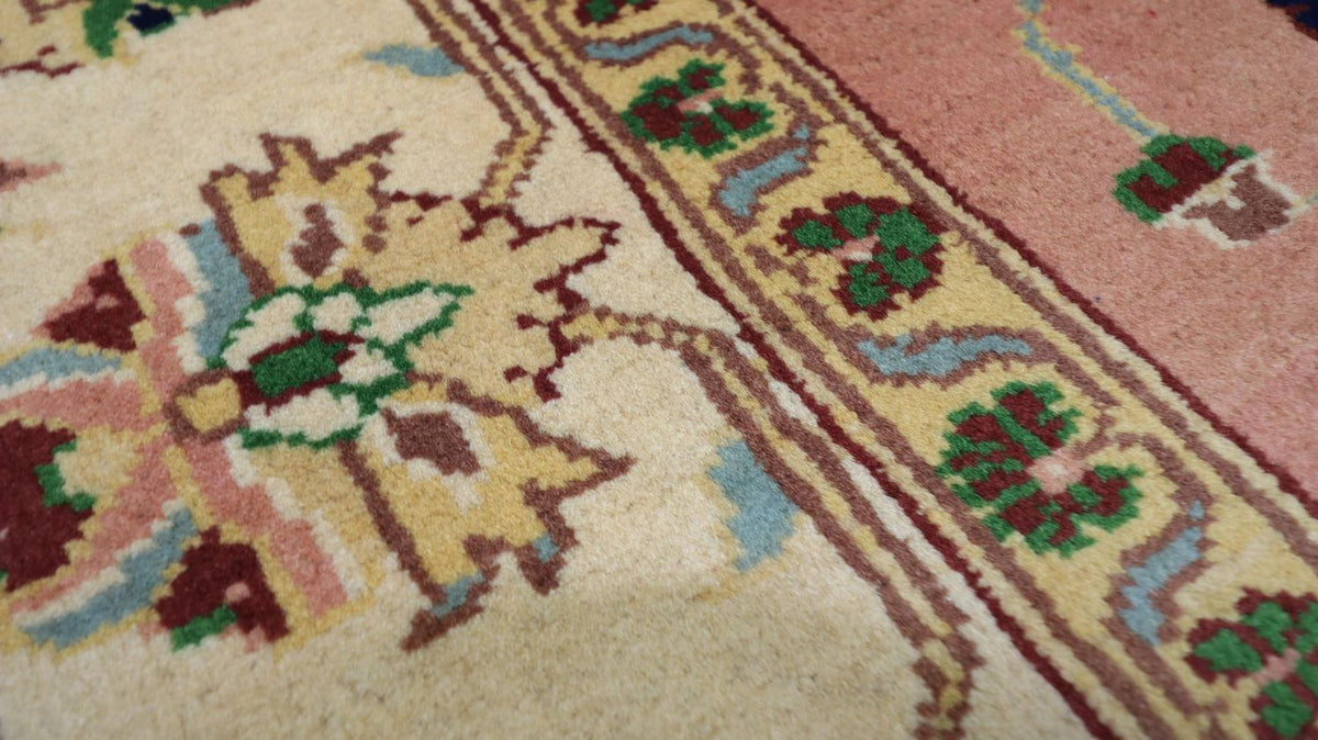 Oriental Rug - 192 x 151 cm - rust